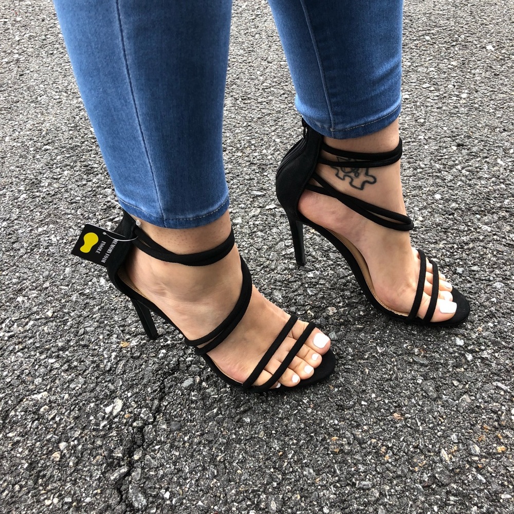 🌷Spring🌷 Black heels - Picture 7 of 8